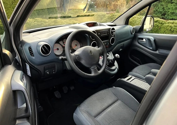 Peugeot Partner cena 23800 przebieg: 144000, rok produkcji 2008 z Kamień Krajeński małe 497